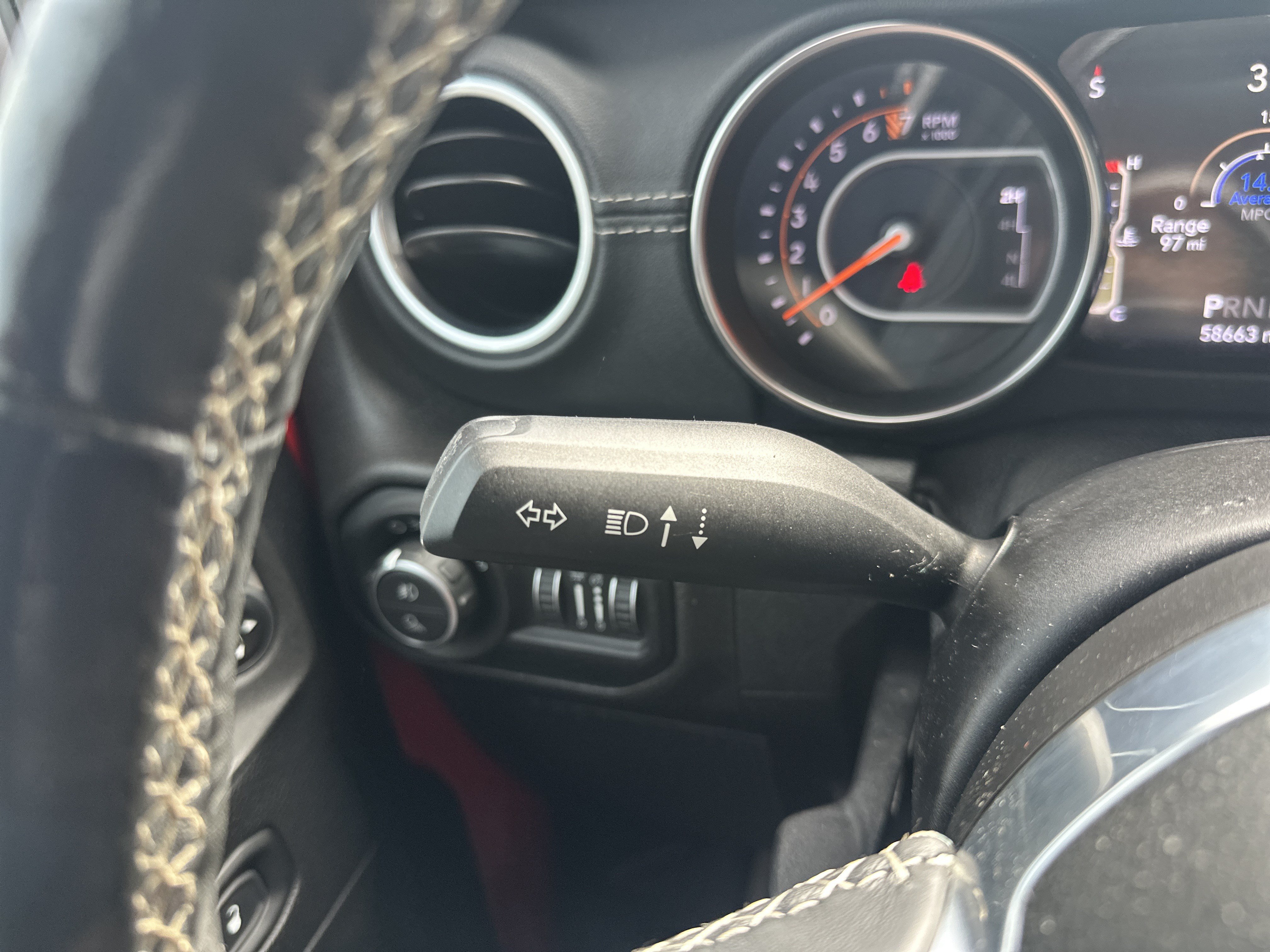 Used 2020 Jeep Gladiator Overland AWD/4WD image 23