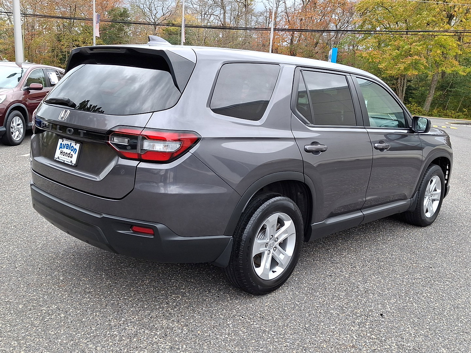 Used 2023 Honda Pilot LX image 11