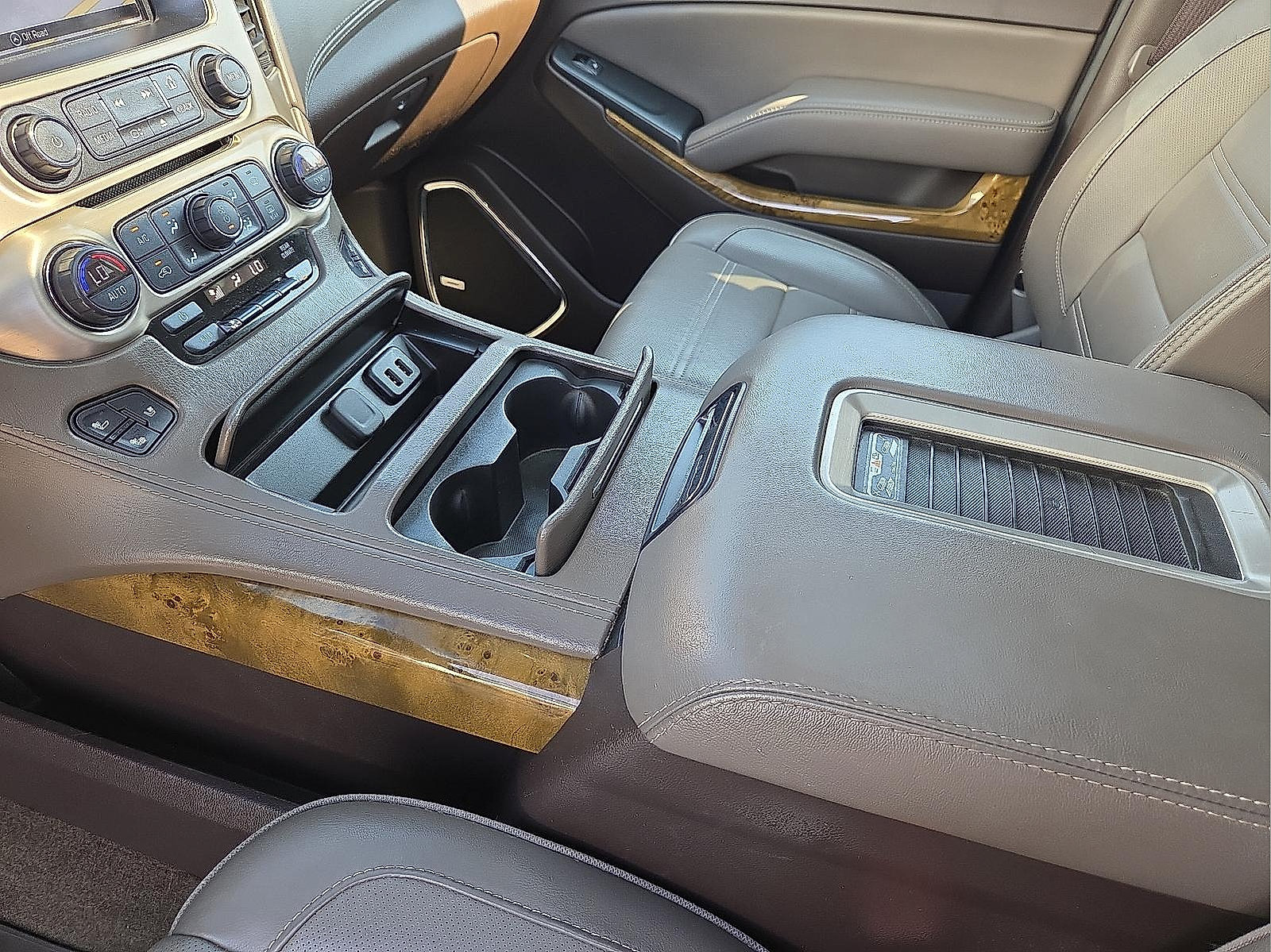 Certified 2017 GMC Yukon Denali AWD/4WD image 10