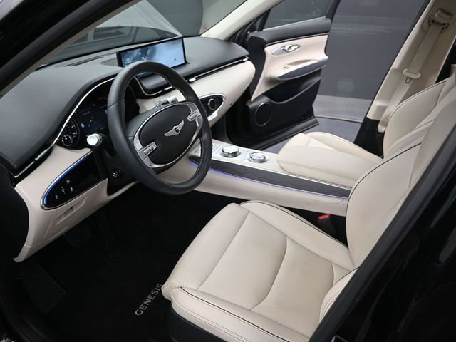 Used 2024 Genesis GV70 2.5T w/ Advanced Package image 4