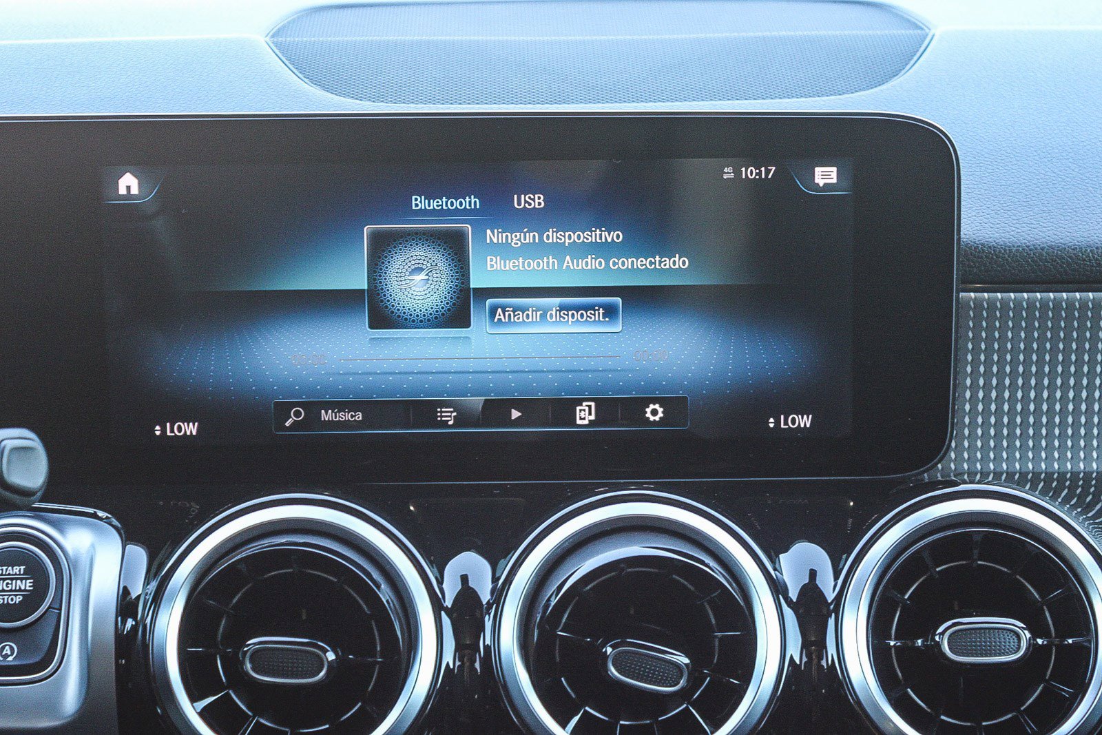 Used 2022 Mercedes-Benz GLB 250 image 15