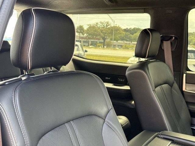 Used 2022 Jeep Grand Wagoneer Series II AWD/4WD image 26