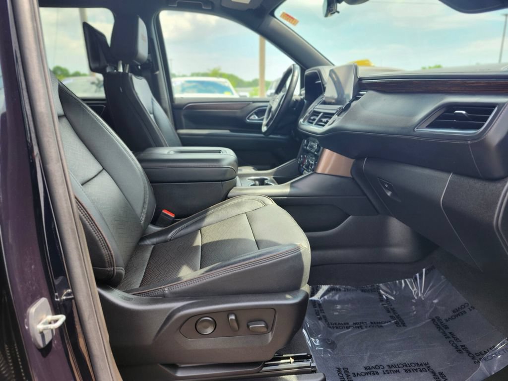 Used 2023 Chevrolet Tahoe High Country AWD/4WD image 9