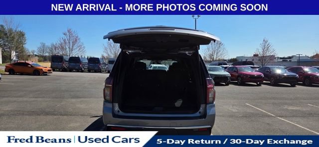 Certified 2022 Chevrolet Suburban LT w/ Luxury Package image 8