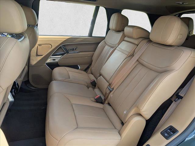Used 2024 Land Rover Range Rover Long Wheelbase SE AWD/4WD image 19