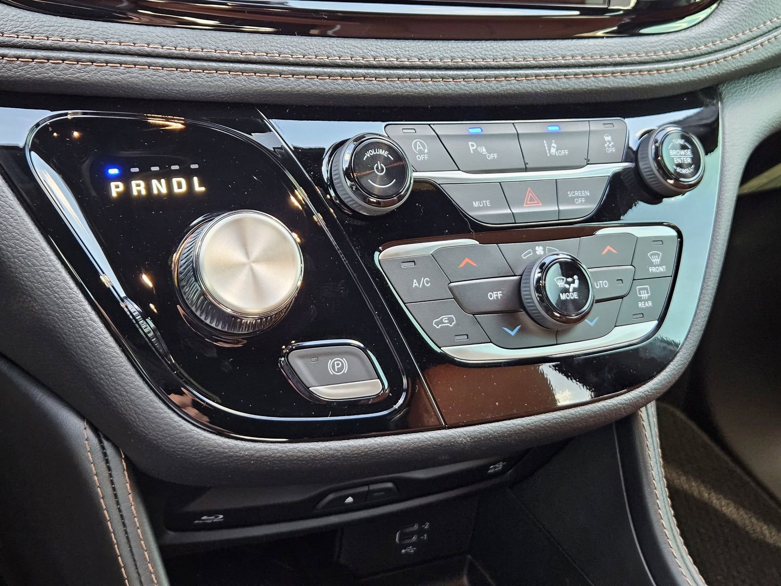 New 2026 Chrysler Pacifica Pinnacle FWD image 20