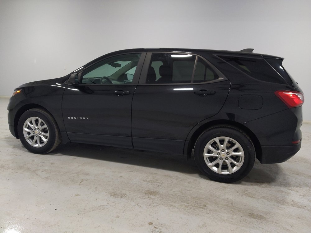 Used 2021 Chevrolet Equinox LS w/ LS Convenience Package image 3