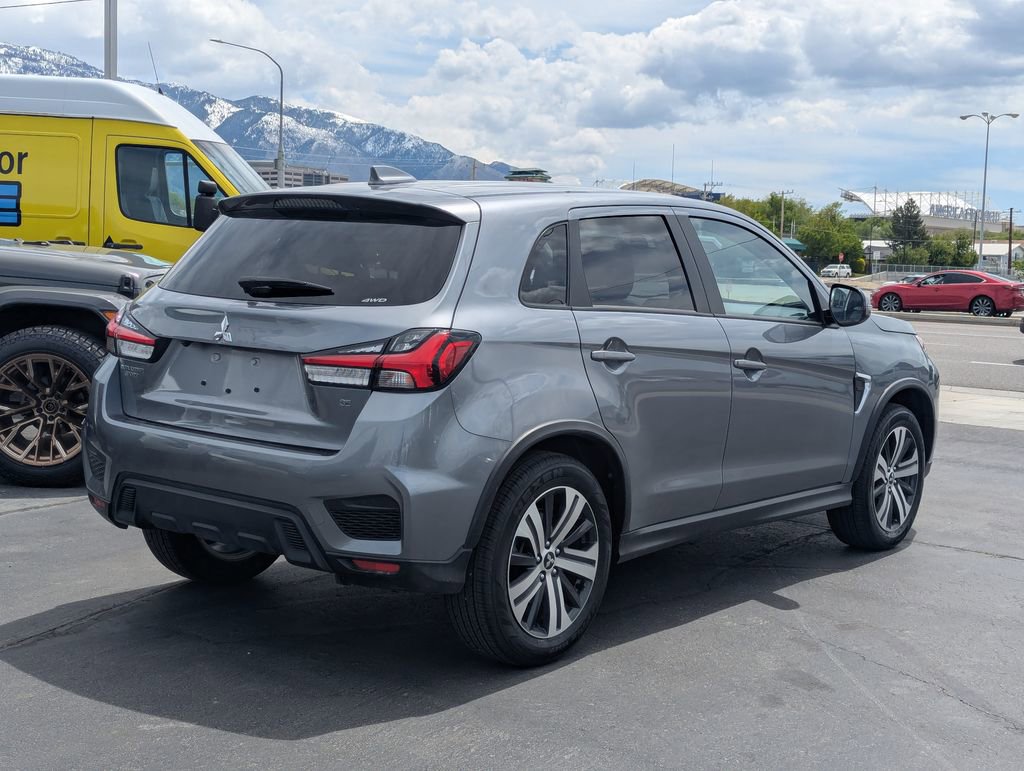 Used 2025 Mitsubishi Outlander Sport SE AWD/4WD image 4
