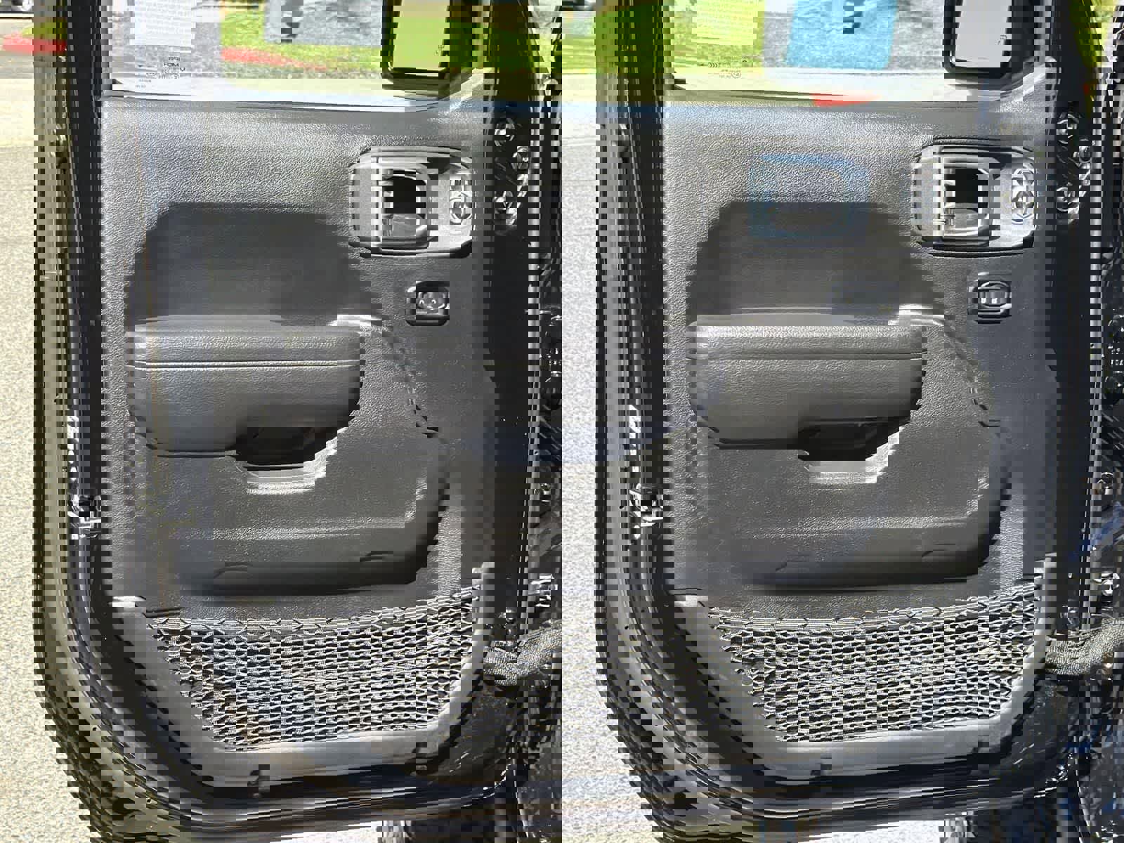 Used 2024 Jeep Wrangler Unlimited Rubicon w/ Technology Group image 21