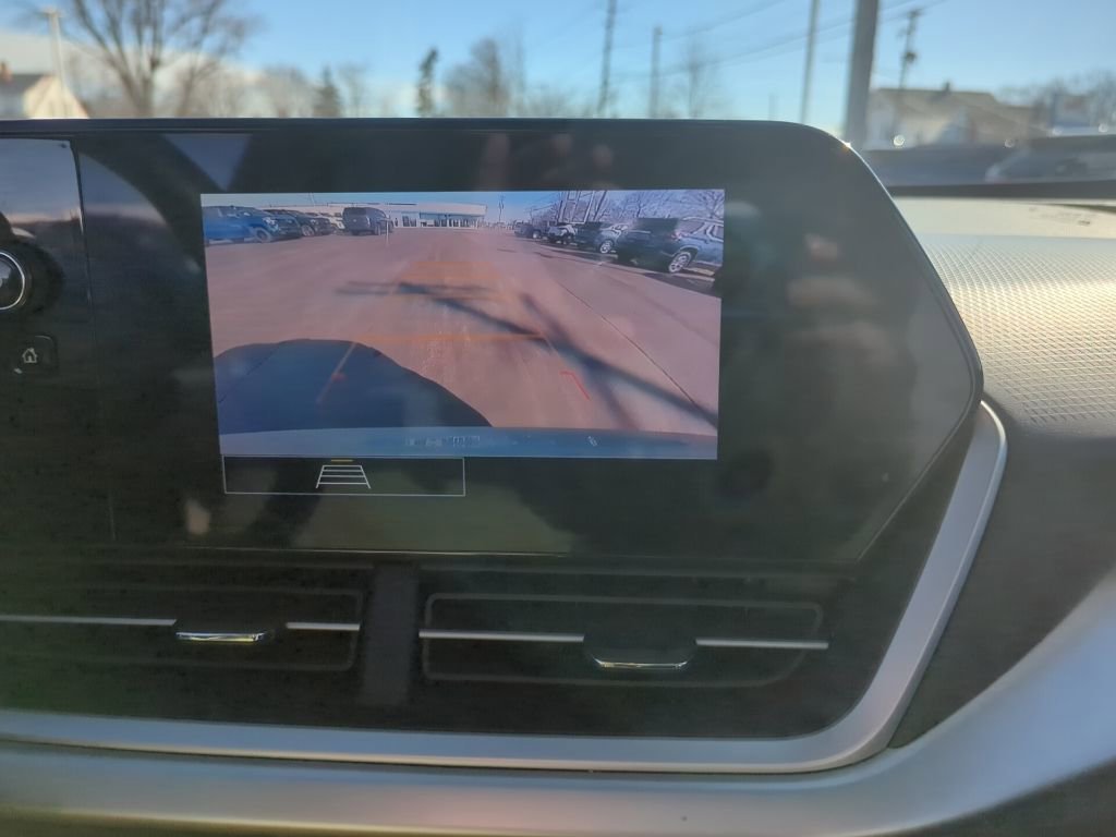 Certified 2024 Chevrolet Trax RS w/ Driver Confidence Package image 23