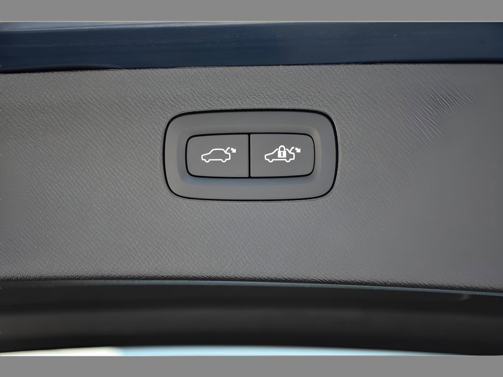 Certified 2024 Volvo XC90 T8 Core w/ Climate Package AWD/4WD image 26