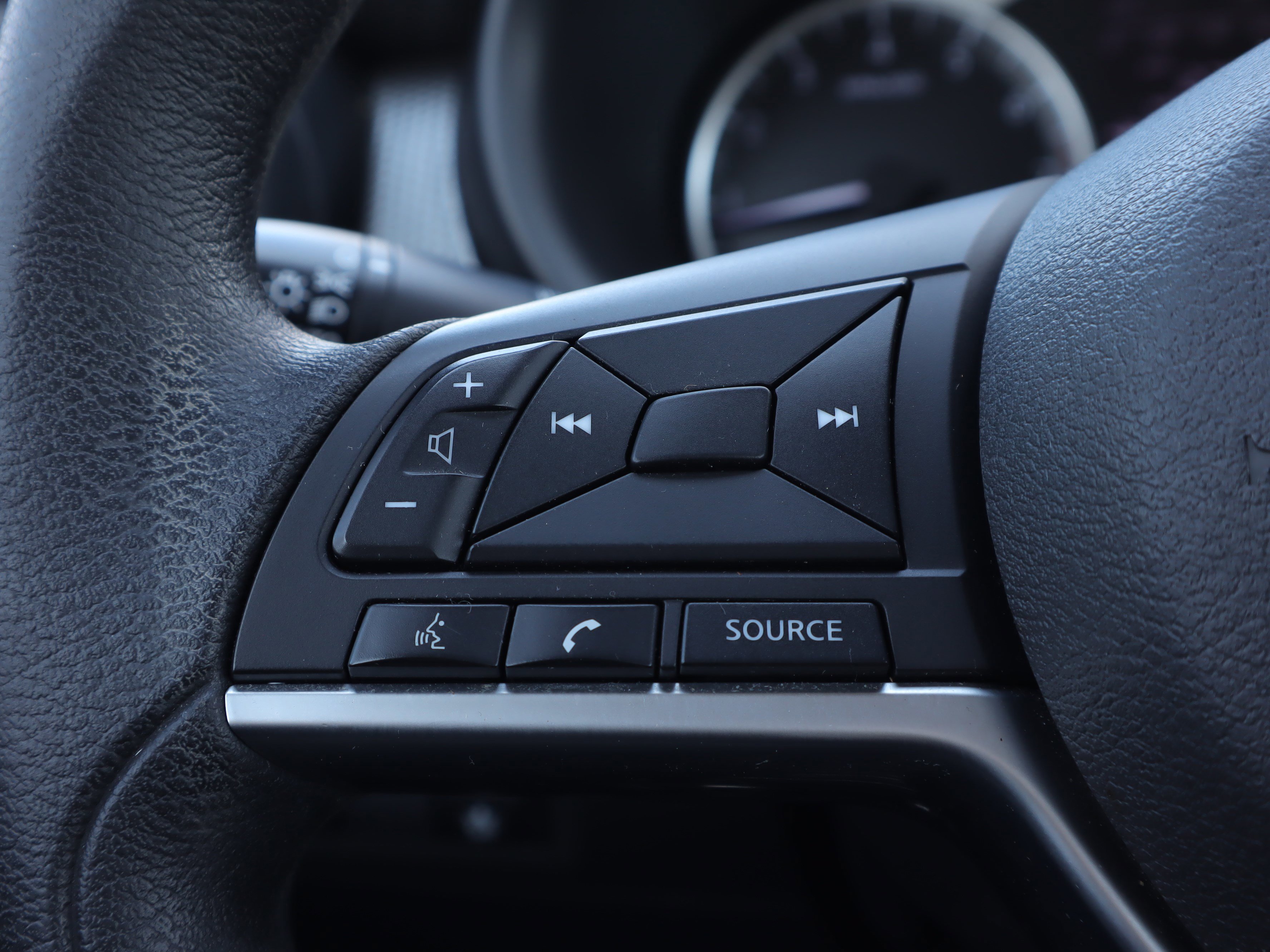 Used 2020 Nissan Kicks S image 15