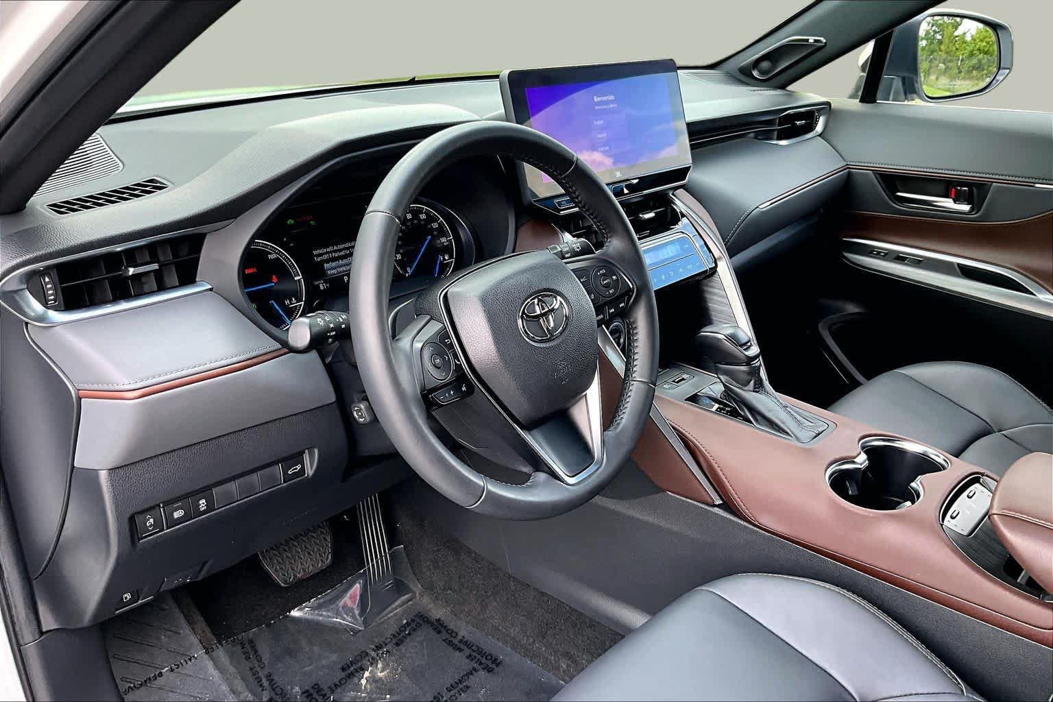 Used 2023 Toyota Venza XLE AWD/4WD image 17
