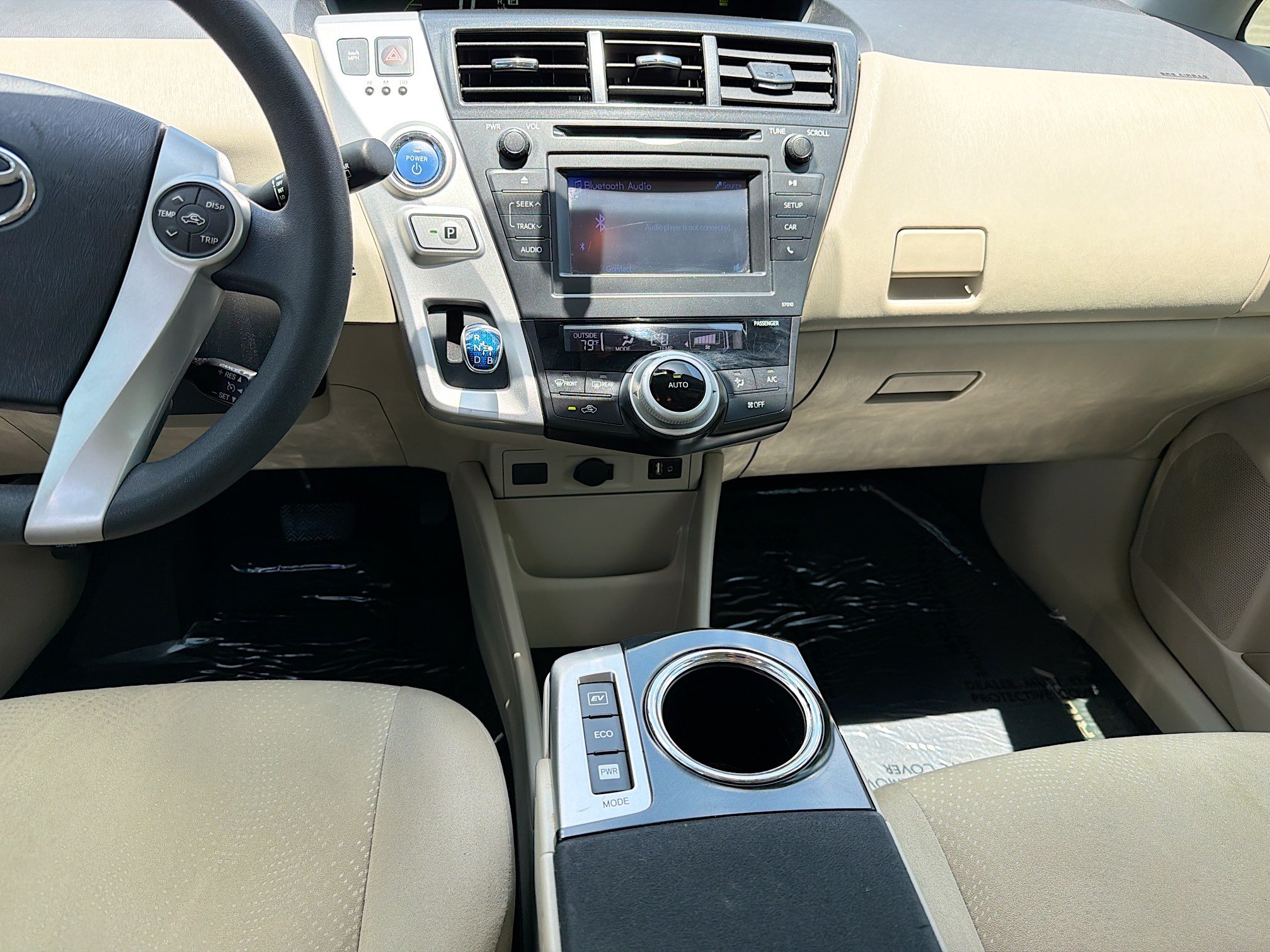 Used 2014 Toyota Prius V Two FWD image 17