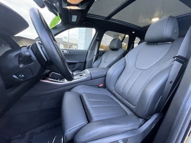 Used 2019 BMW X5 xDrive40i w/ Premium Package 2 image 12