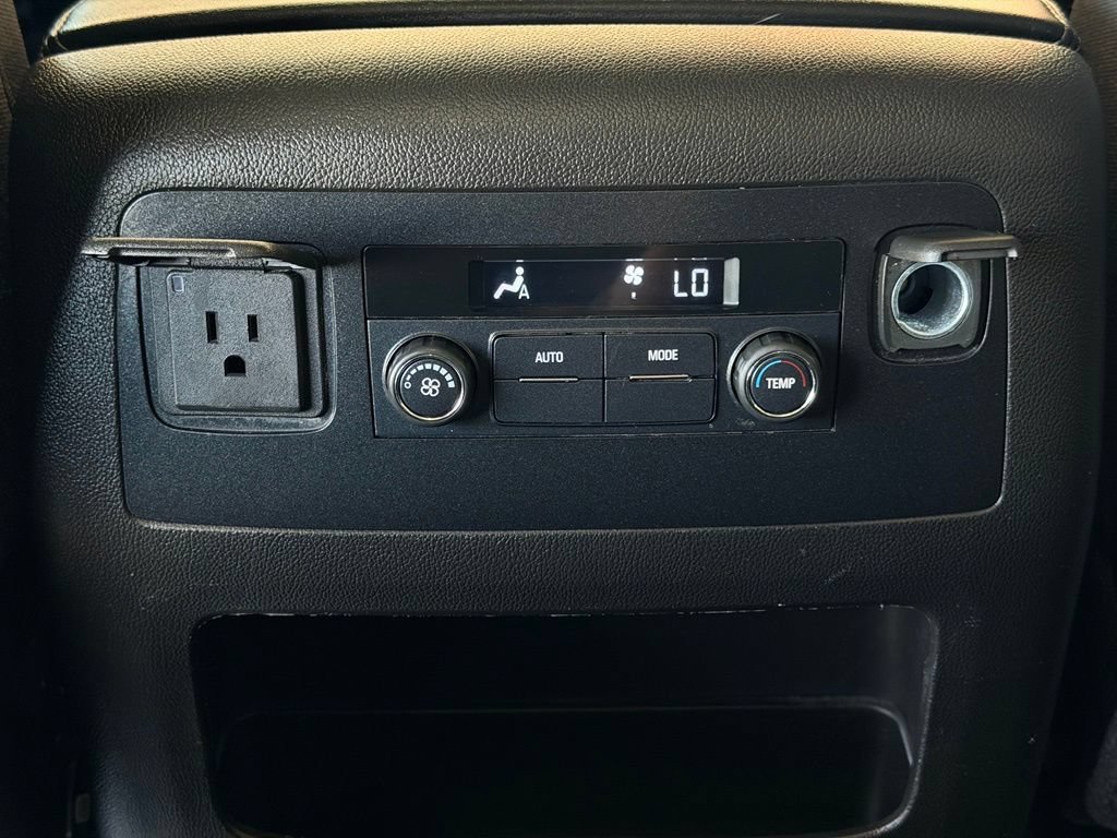 Used 2017 GMC Yukon SLE w/ Convenience Package RWD image 14