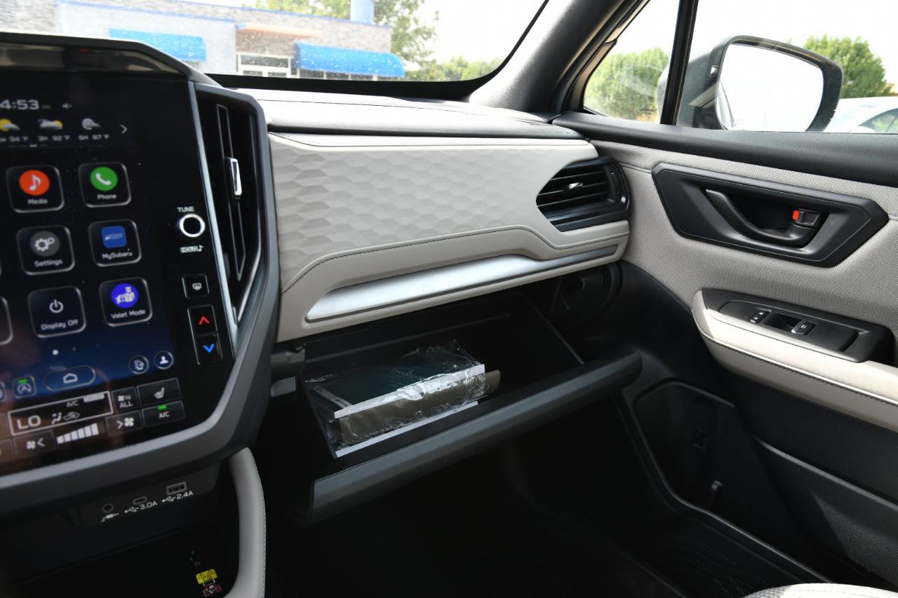 Used 2026 Subaru Forester Premium AWD/4WD image 17