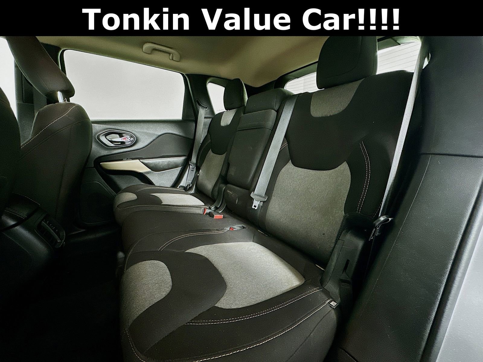 Used 2018 Jeep Cherokee Latitude image 23