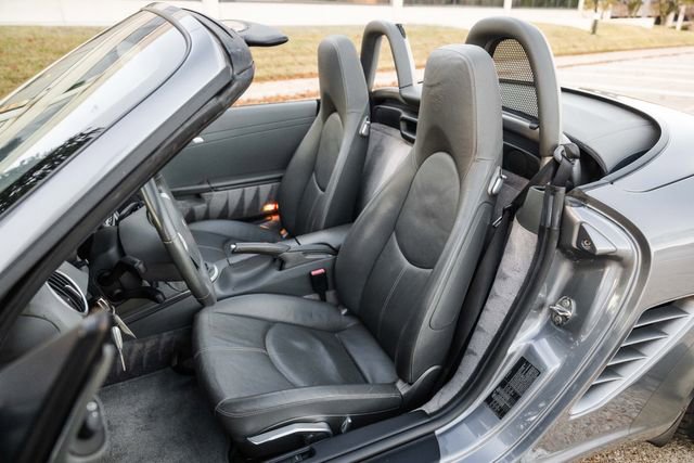 Used 2005 Porsche Boxster S image 4