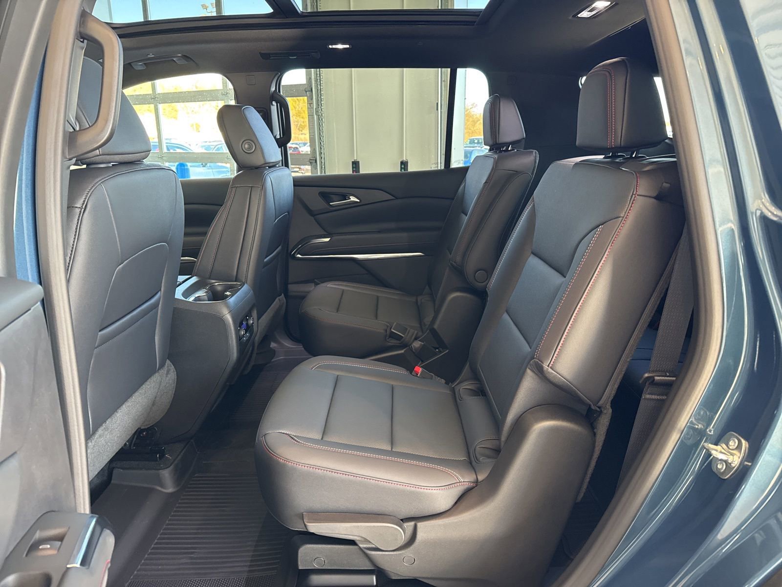 New 2026 Chevrolet Traverse Z71 w/ Driver Confidence Package image 16