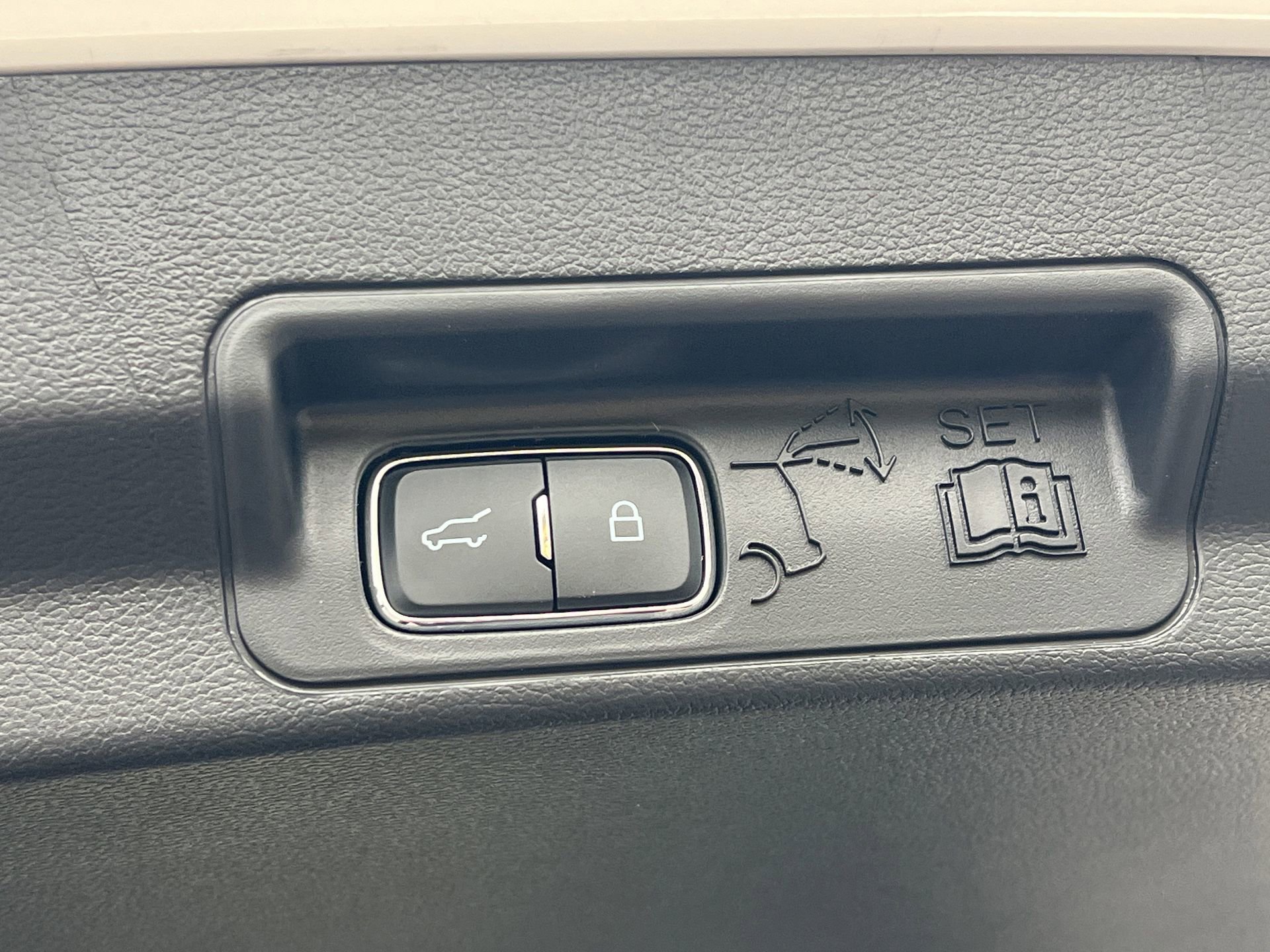 Certified 2025 Ford Explorer ST w/ Sun And Sound Package image 28