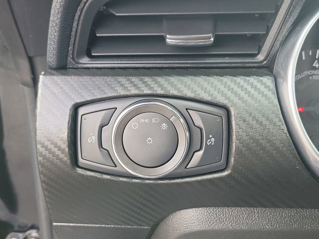 Used 2022 Ford Mustang Convertible image 15