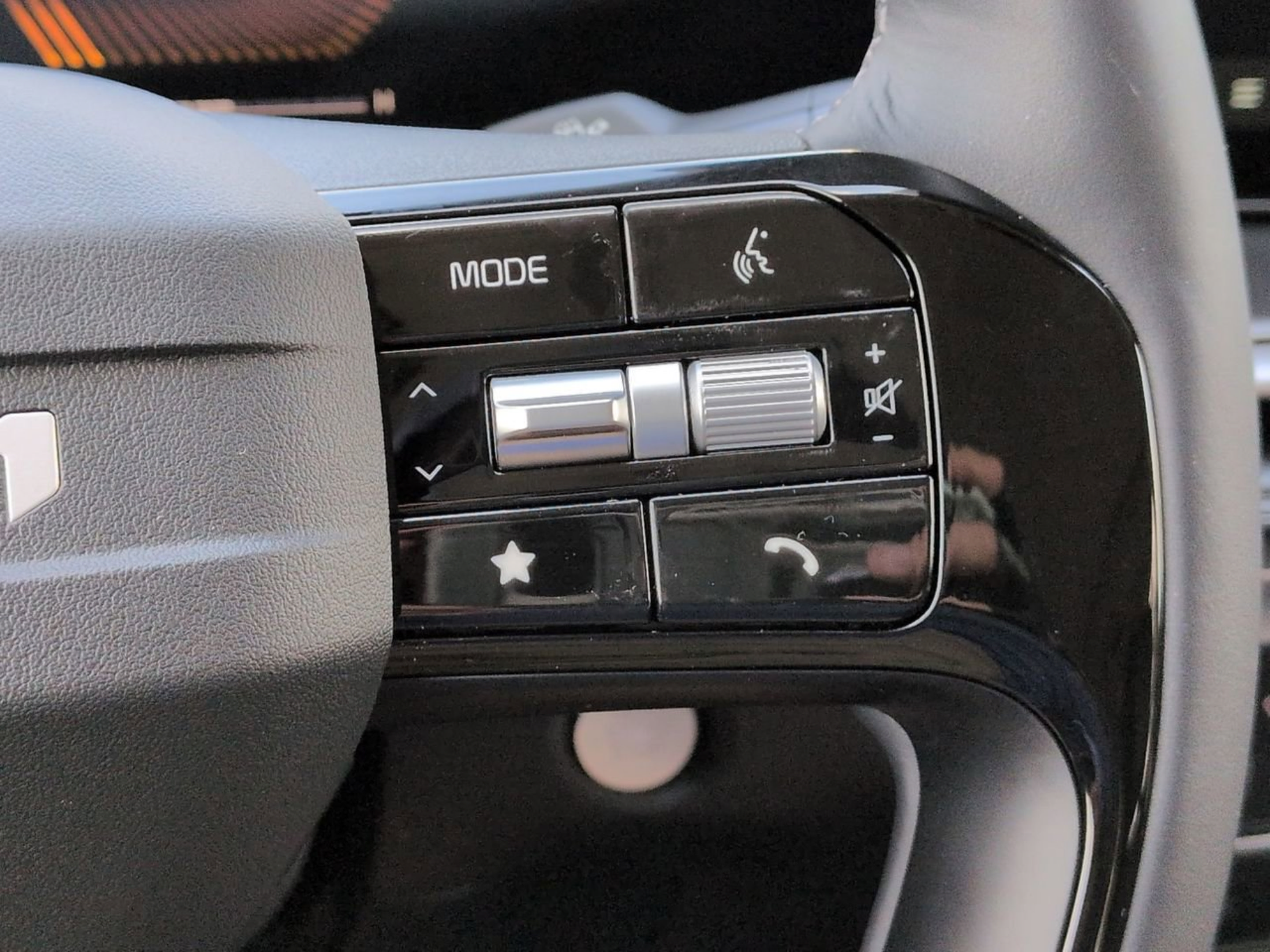 New 2026 Kia Sorento S w/ S Panoramic Sunroof Package FWD image 24