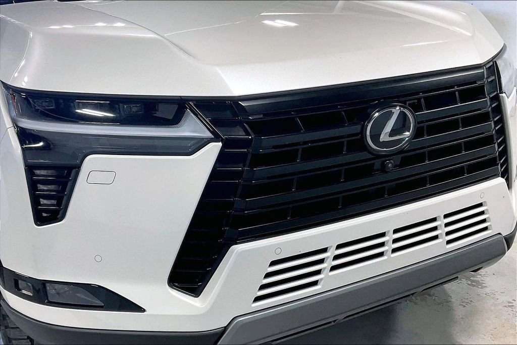 Used 2025 Lexus GX 550 image 36