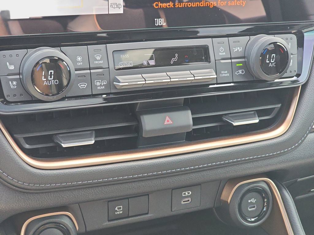 Used 2025 Toyota Grand Highlander AWD Hybrid image 24