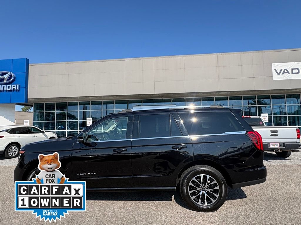 Used 2025 Ford Expedition Platinum AWD/4WD image 2