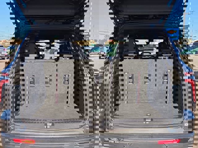 Used 2025 Chevrolet Traverse LT image 17