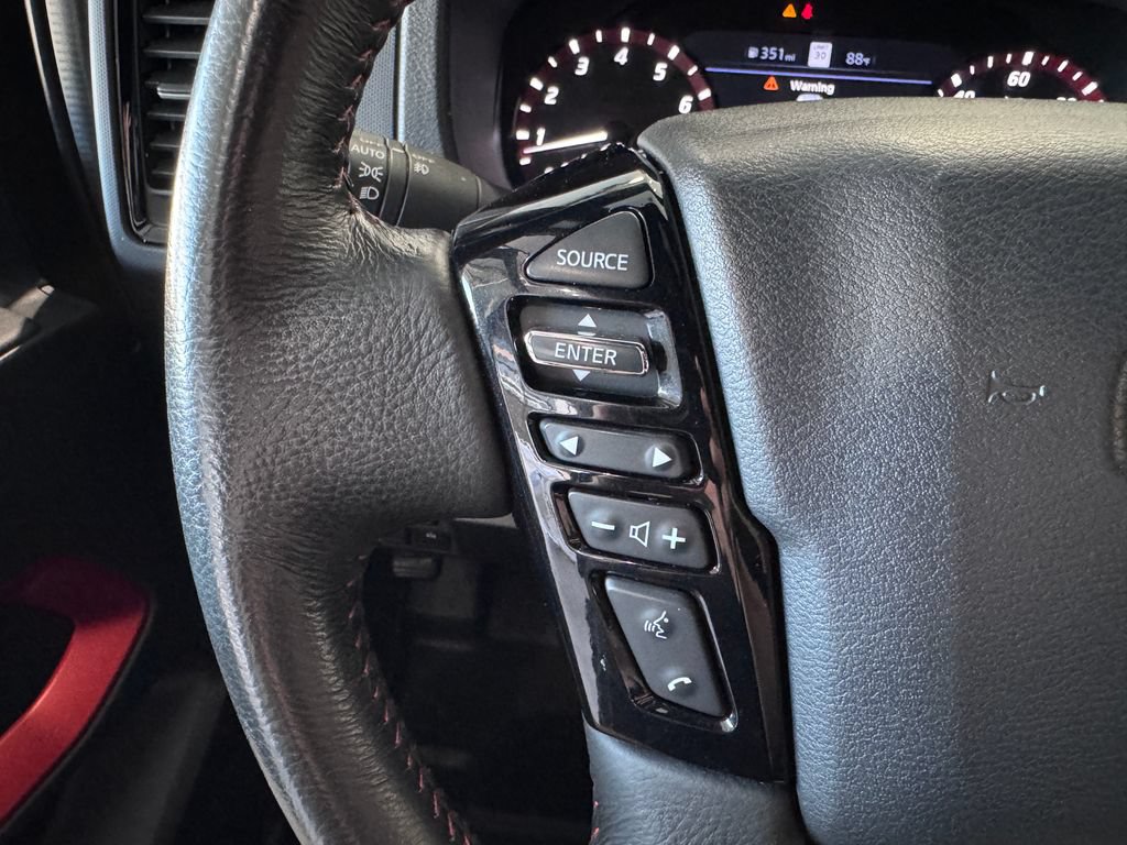 Used 2023 Nissan Frontier PRO-4X w/ Technology Package AWD/4WD image 15