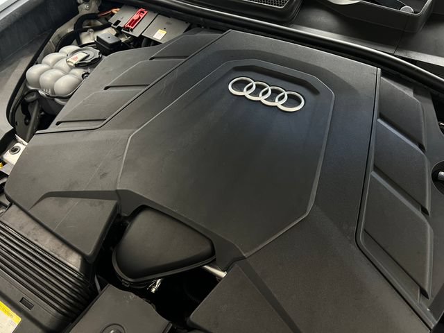 Used 2019 Audi Q8 Prestige AWD/4WD image 56