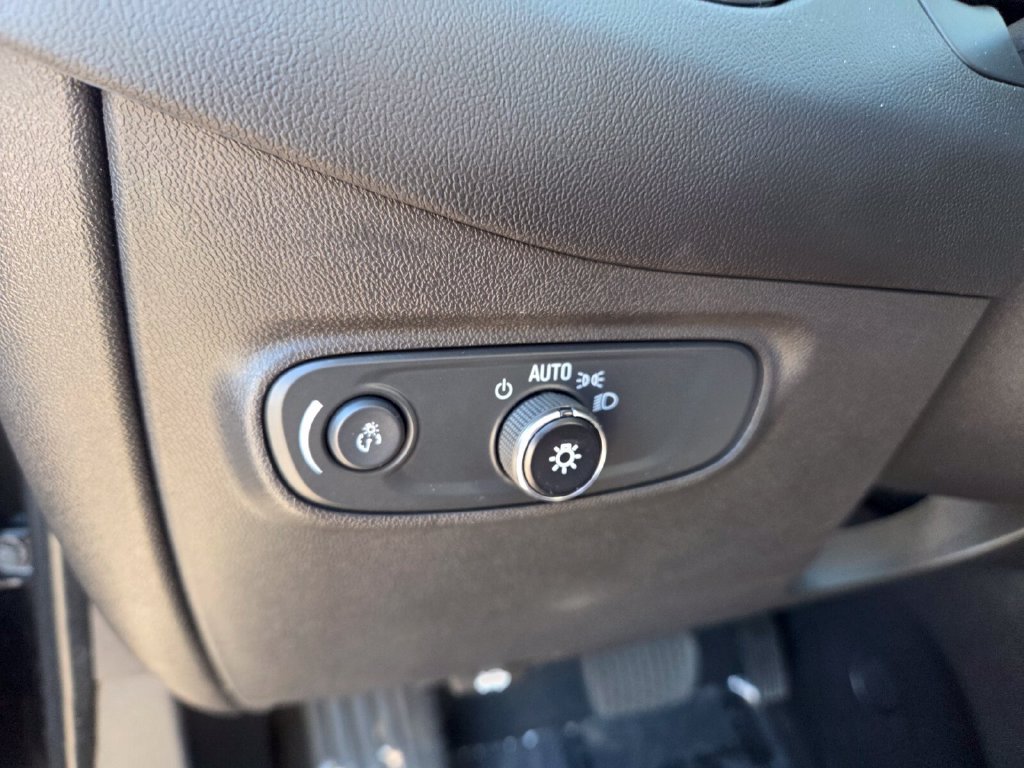 Used 2024 Chevrolet Equinox LT AWD/4WD image 24