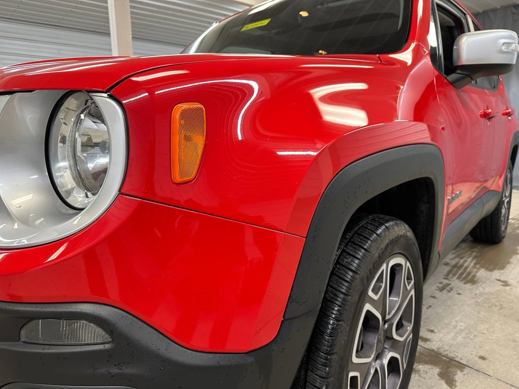 Used 2015 Jeep Renegade Limited image 29