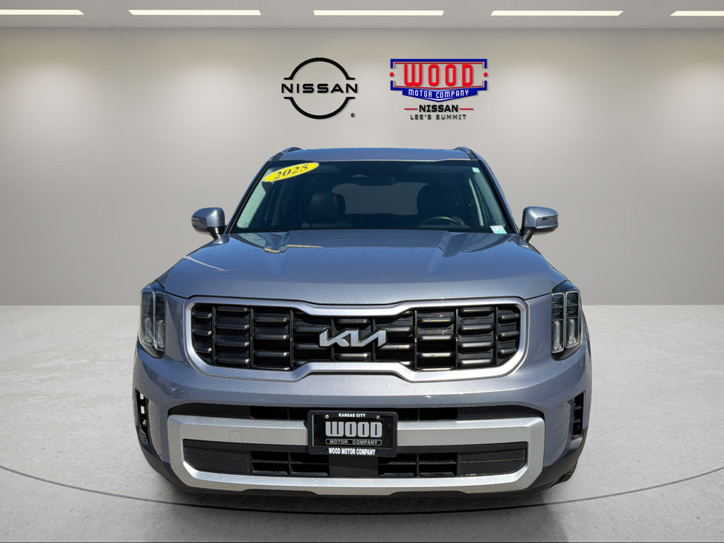 Used 2025 Kia Telluride S AWD/4WD image 2