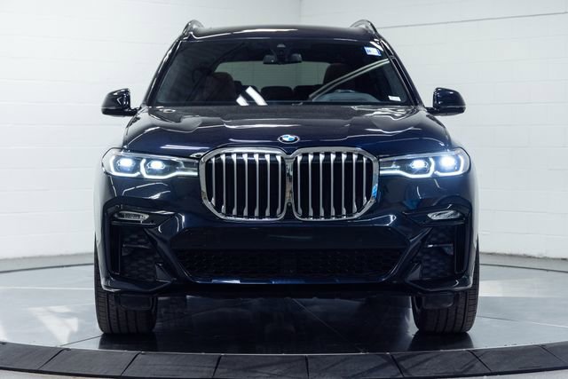 Used 2022 BMW X7 xDrive40i w/ M Sport Package AWD/4WD image 5