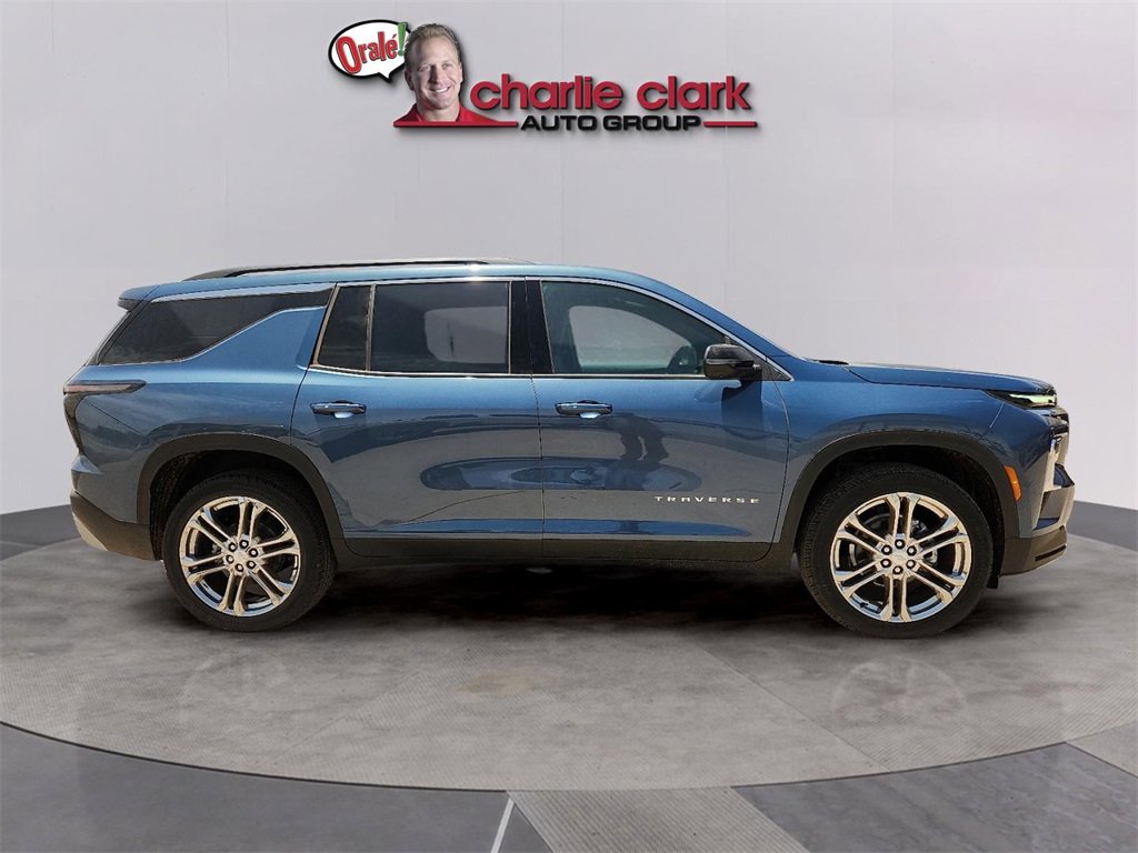 New 2025 Chevrolet Traverse LT w/ Driver Confidence Package image 6