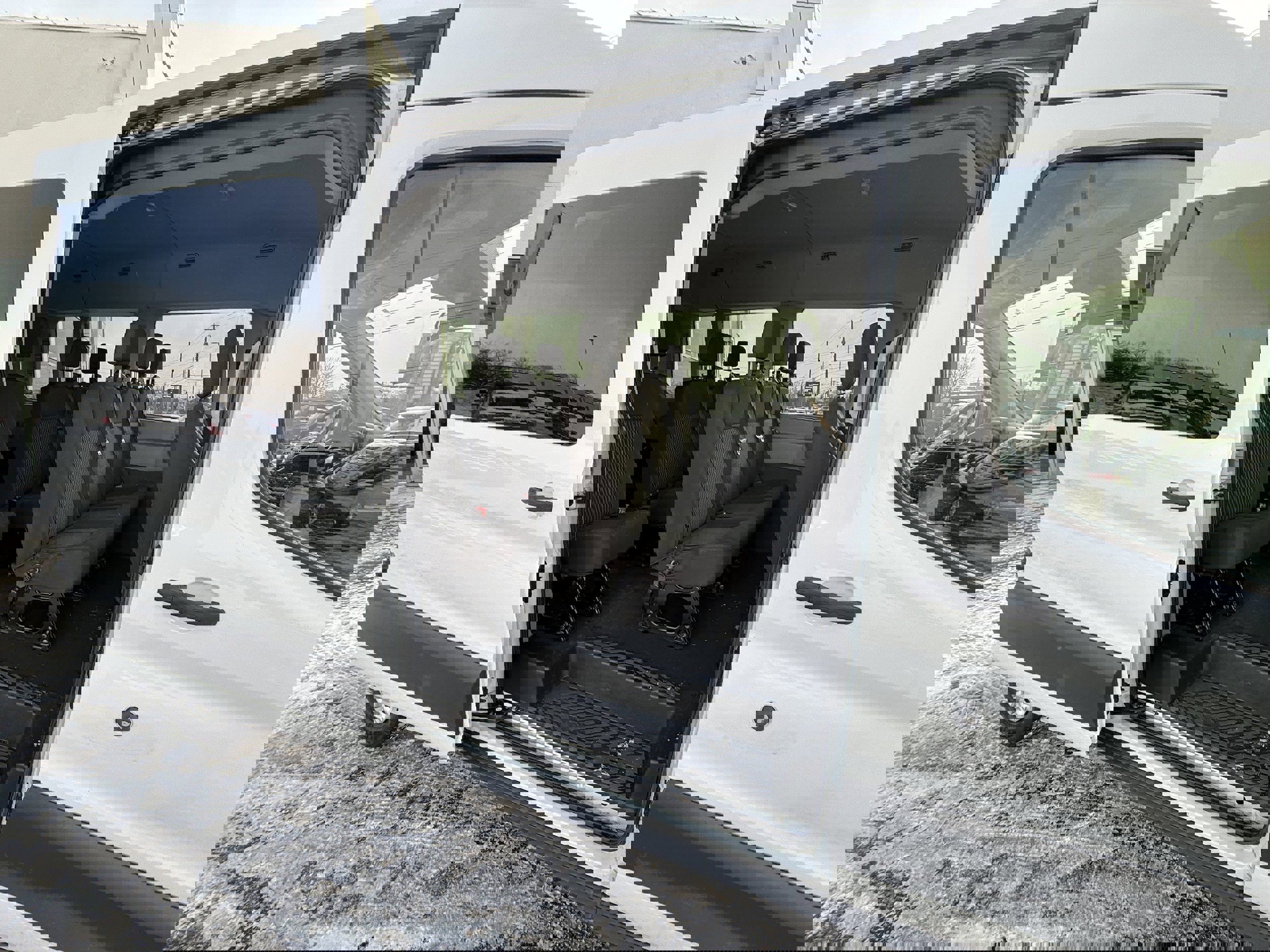 Used 2018 Ford Transit 350 XL image 15