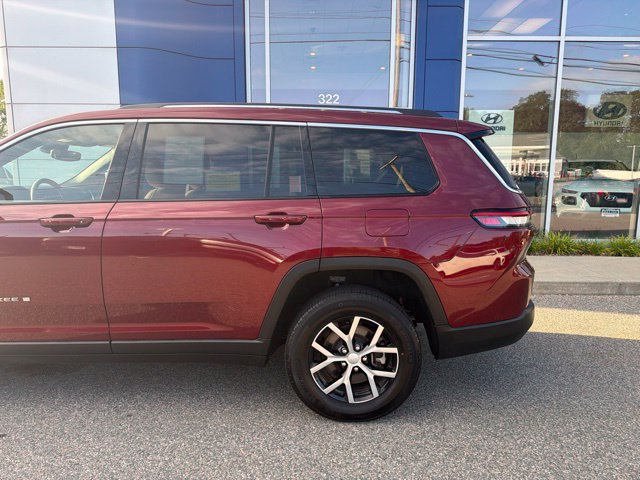 Used 2023 Jeep Grand Cherokee L Limited AWD/4WD image 5