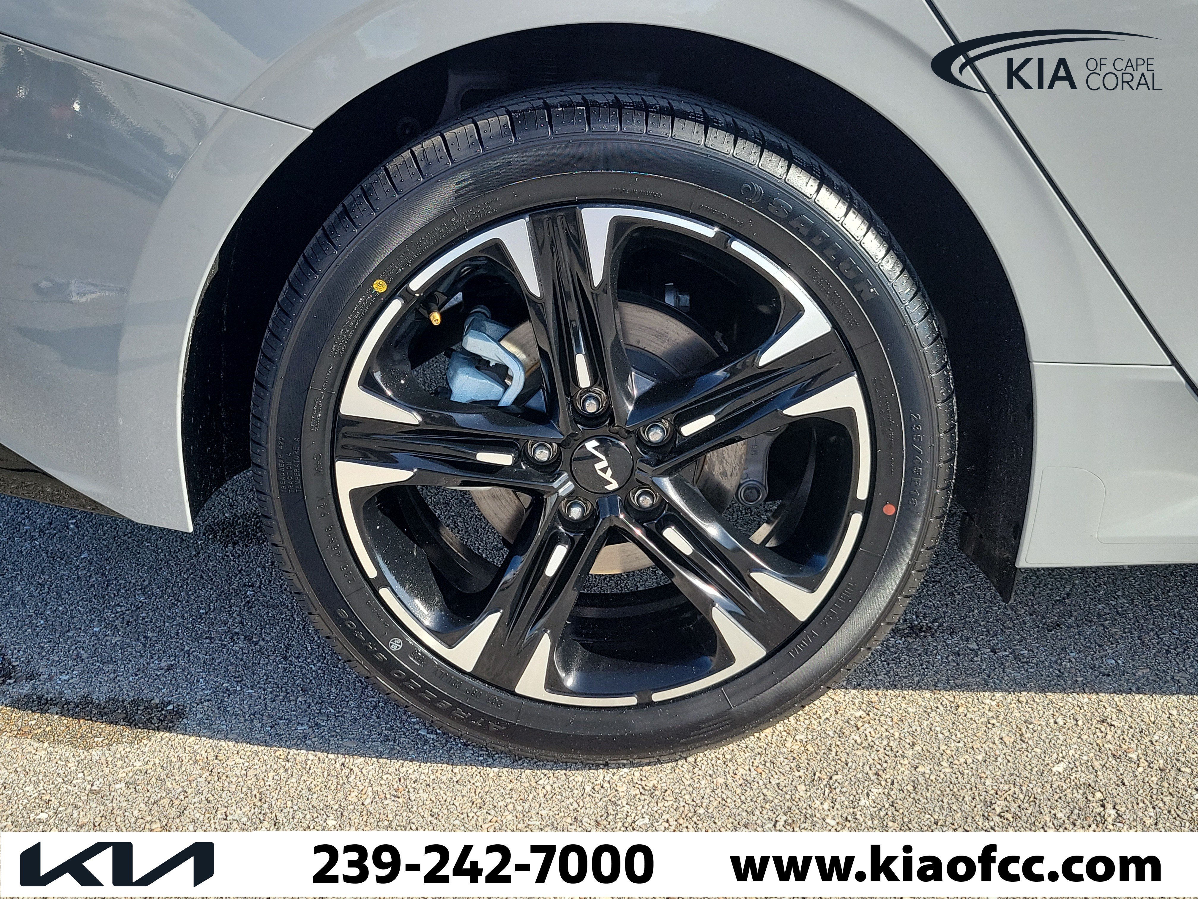 Used 2024 Kia K5 GT-Line w/ GT-Line Premium Package FWD image 9