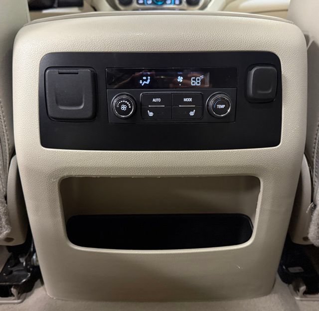 Used 2020 GMC Yukon Denali AWD/4WD image 23