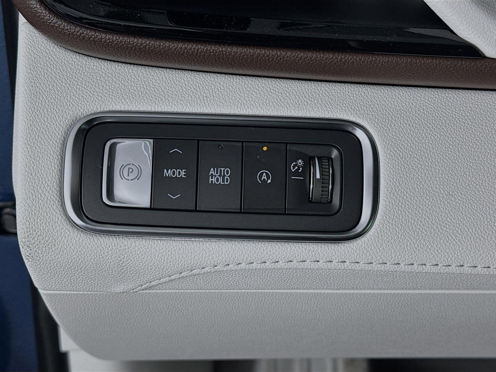 New 2026 Buick Enclave Avenir w/ Super Cruise Package FWD image 10