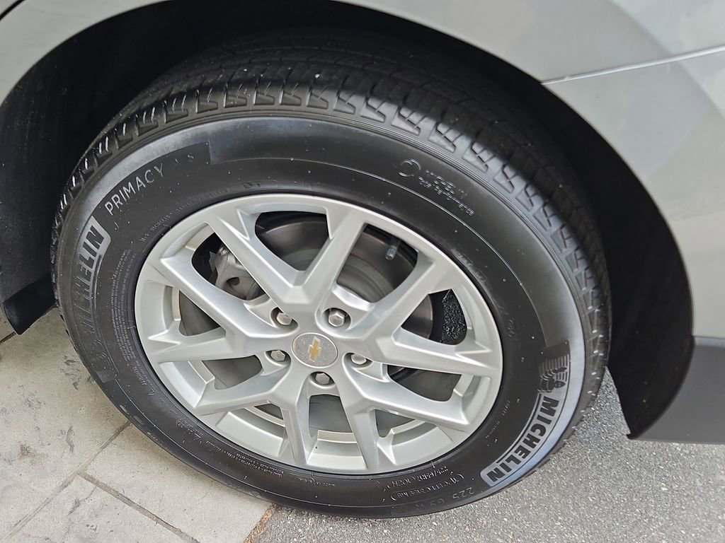 Used 2024 Chevrolet Equinox LT FWD image 32