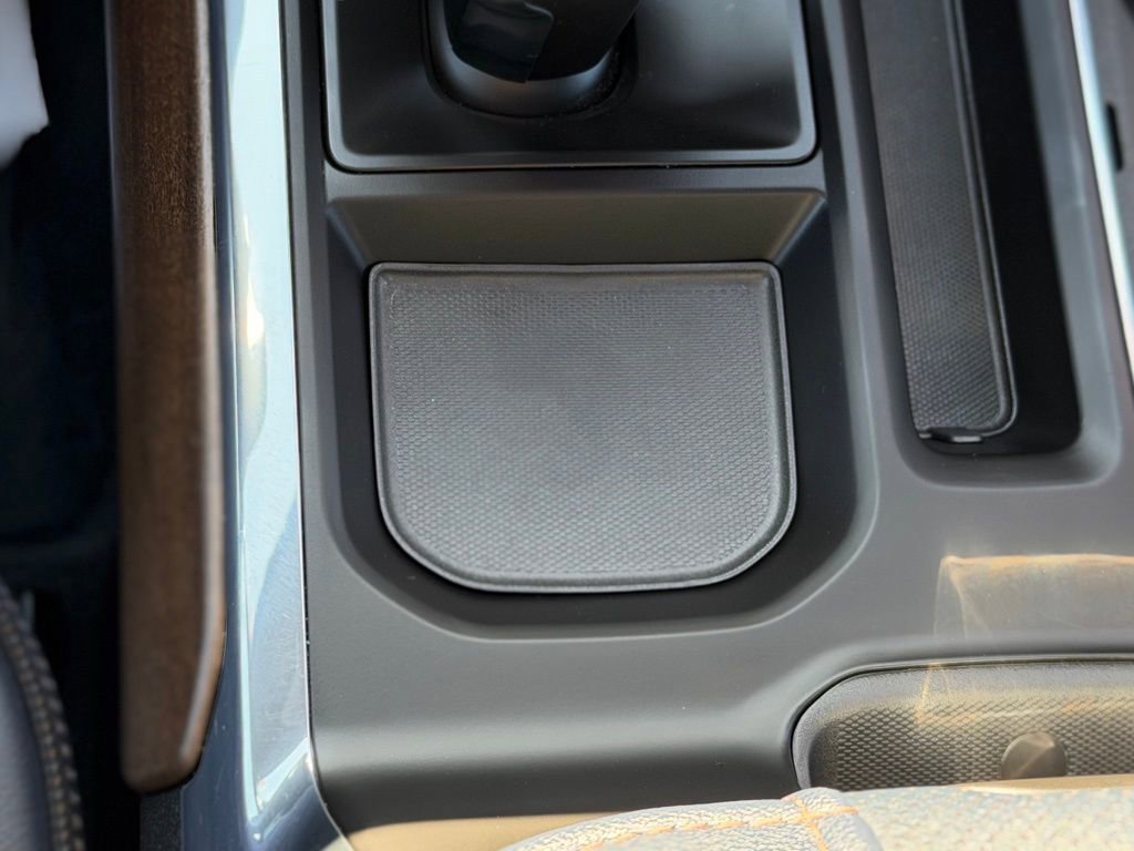 Used 2023 Chevrolet Silverado 1500 High Country w/ Technology Package image 20