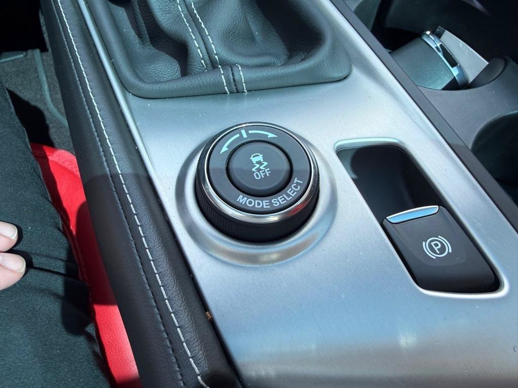 Used 2019 Chevrolet Corvette Stingray Coupe w/ Battery Protection Package RWD image 17