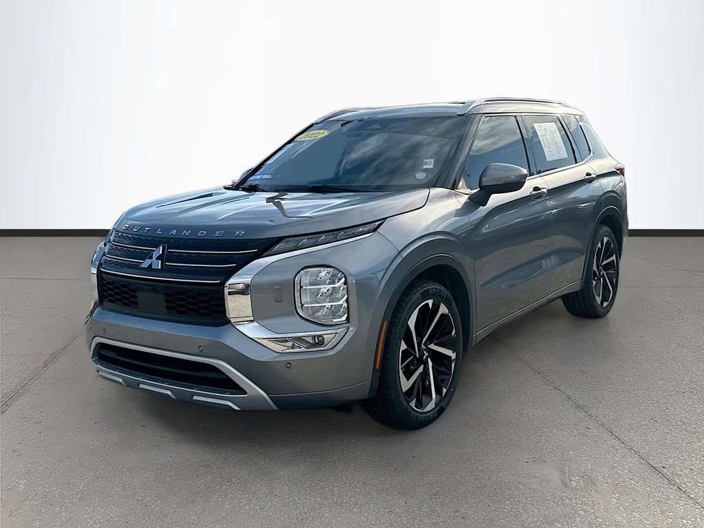 Used 2022 Mitsubishi Outlander SEL image 3