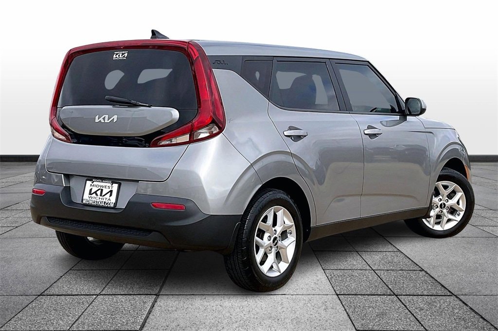 Certified 2022 Kia Soul LX w/ Technology Package image 12