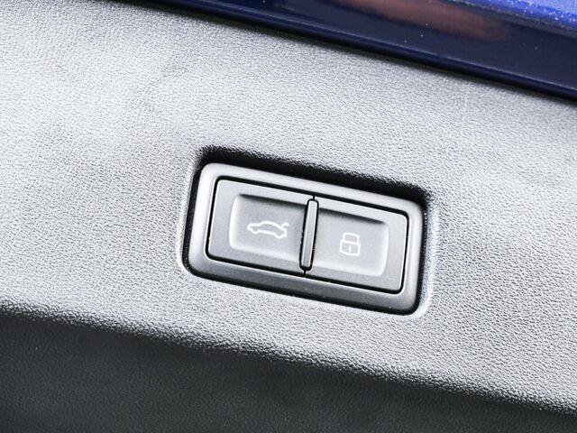 Used 2023 Audi Q4 e-tron Premium Plus w/ Premium Plus AWD/4WD image 31