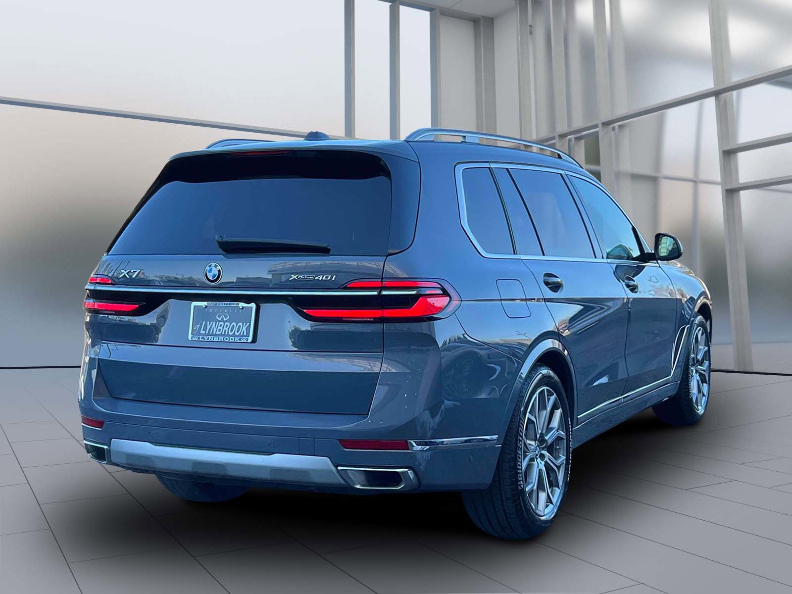 Used 2023 BMW X7 xDrive40i w/ Executive Package image 7